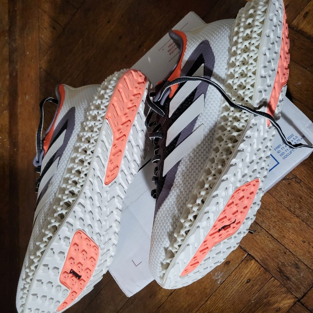 Adidas - Picture 2 of 3